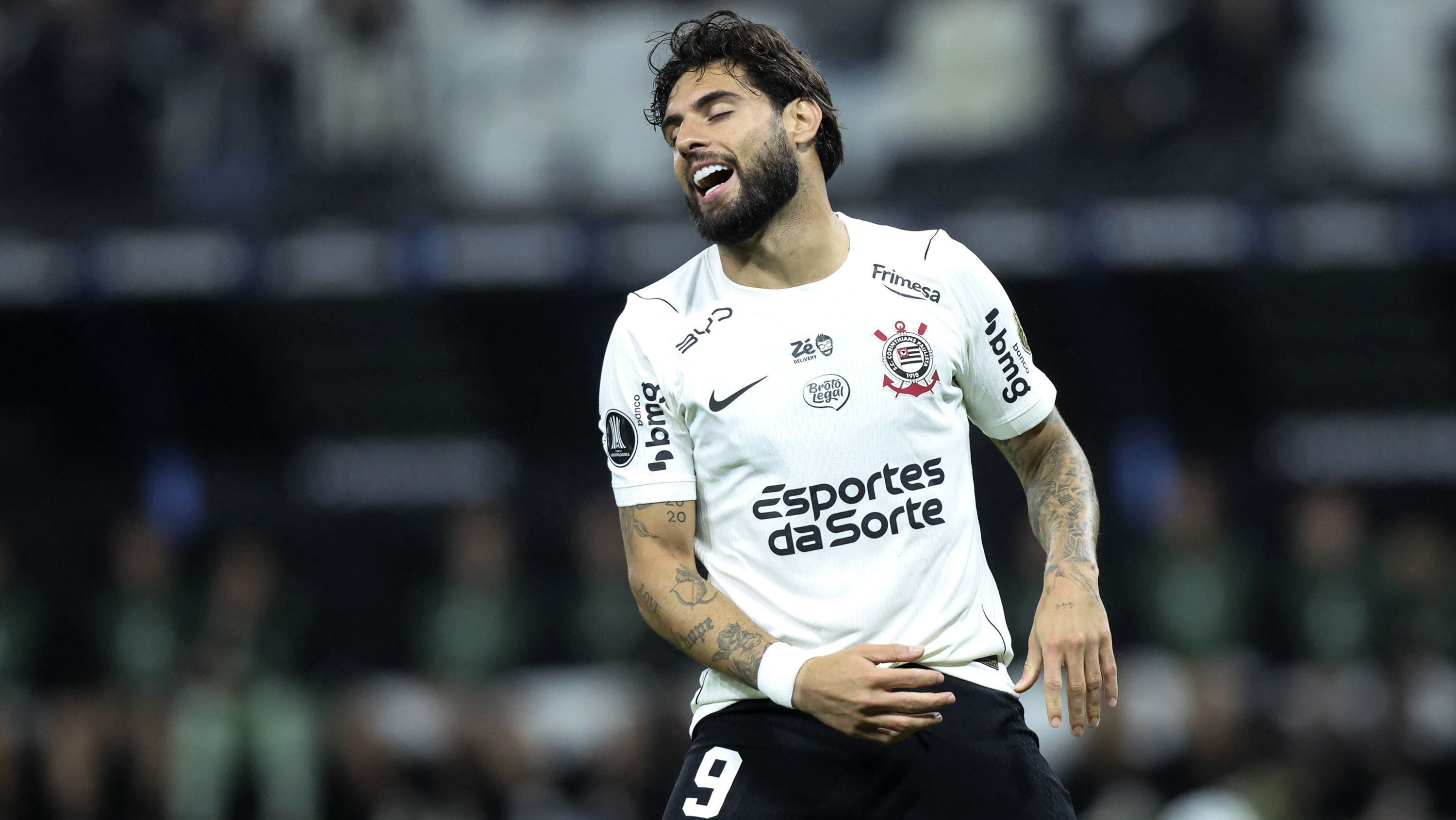 Corinthians v Platense - Copa CONMEBOL Libertadores