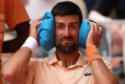 Lenda do tênis, Agassi é direto sobre Djokovic: "Esconde o que sente"
