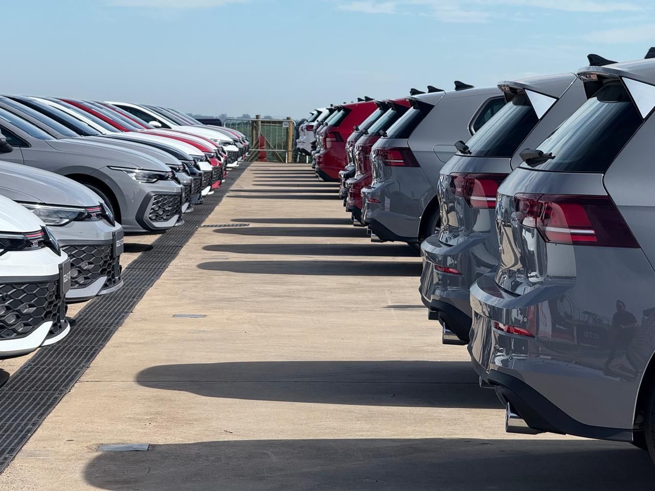Unidades do Golf GTI • Rodrigo Barros/CNN Brasil
