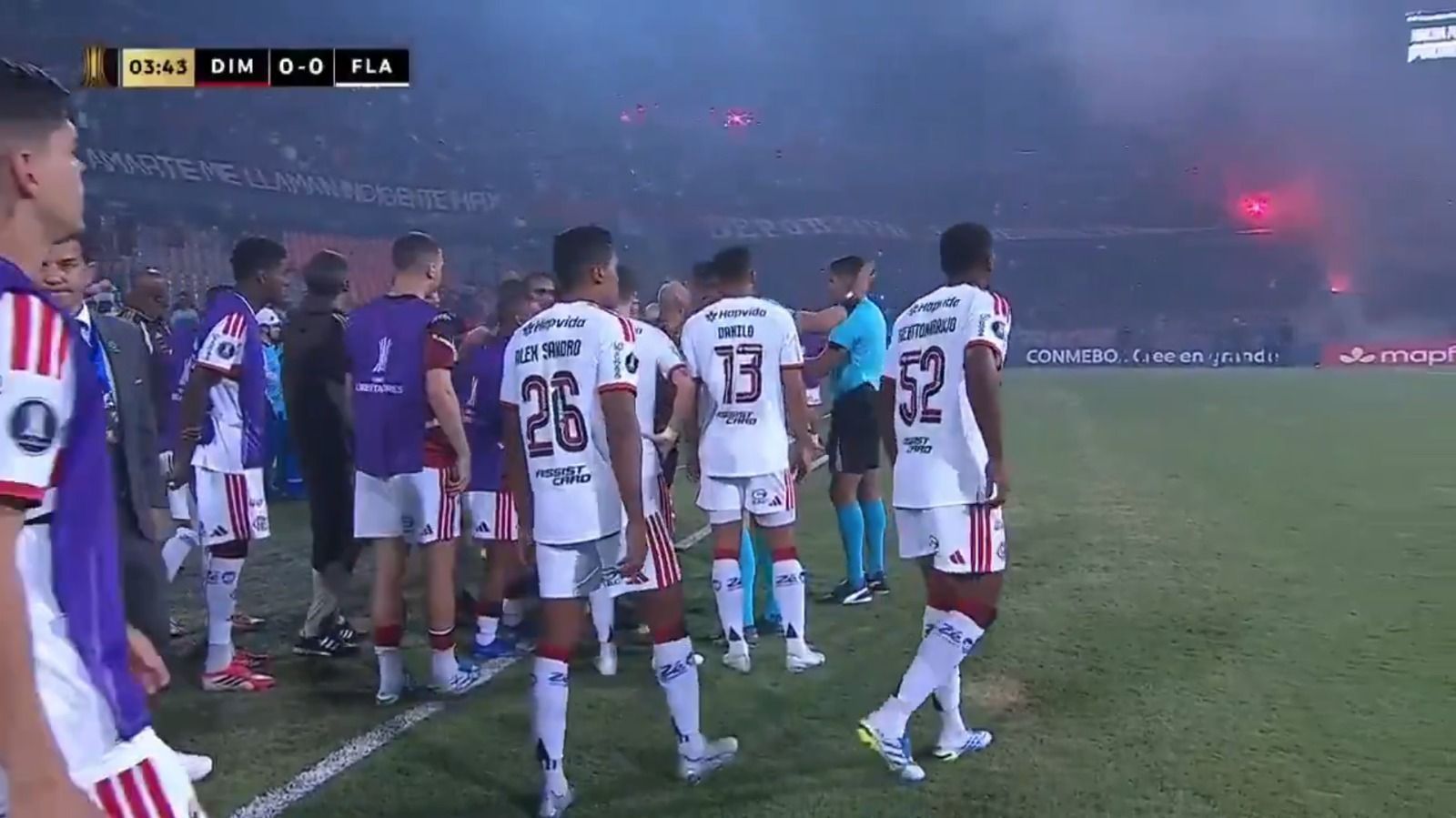 Imagens da confusão entre Independiente Medellín e Flamengo pela Copa Libertadores
