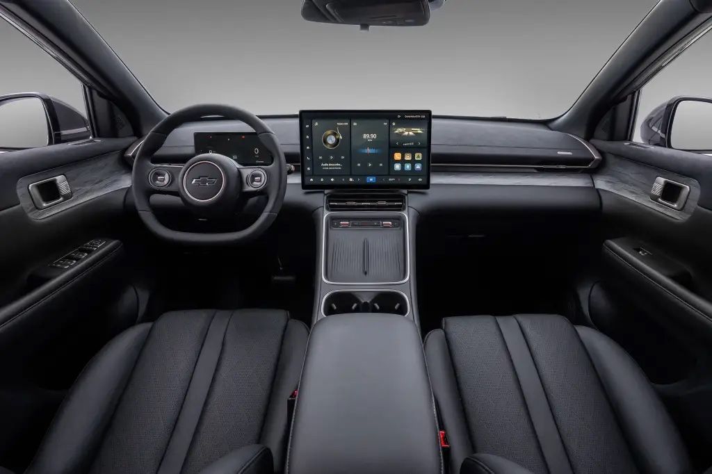 Modelo conta com interior moderno e tecnológico • Divulgação
