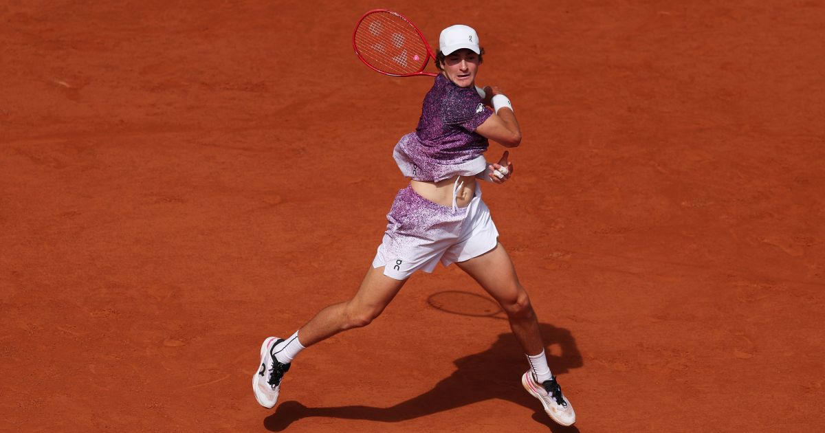João Fonseca desafia Djokovic em Roland Garros