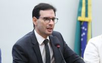 PEC sobre fim da 6x1 buscará conter efeitos ao setor produtivo, diz relator