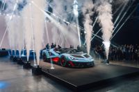 Lamborghini lança ultraexclusivo Fenomeno Roadster