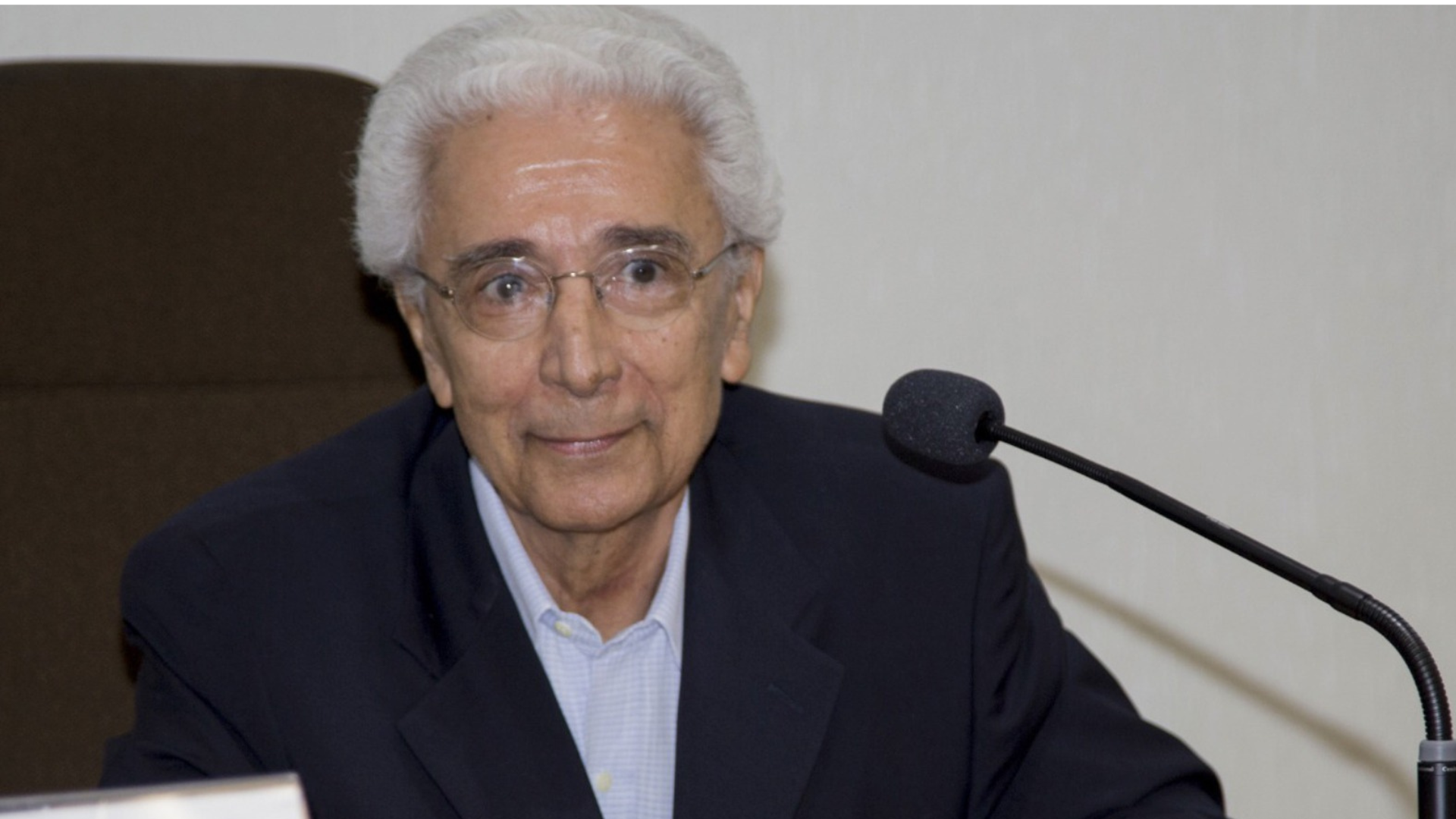 MORRE FERNANDO NOVAIS
