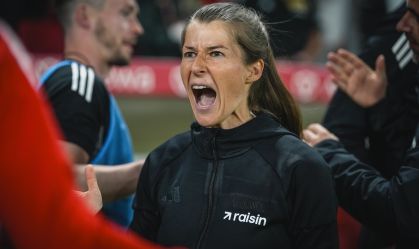 Marie-Louise Eta conquista primeira vitória na Bundesliga
