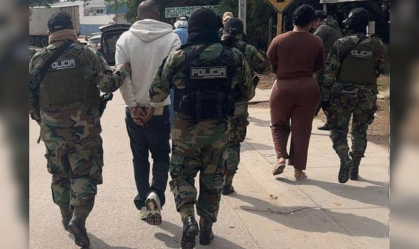 dupla, que possuía mandados de prisão em aberto, está custodiada na cidade de Corumbá, em Mato Grosso do Sul