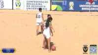 Vídeo: atleta é alvo de falas preconceituosas durante jogo universitário