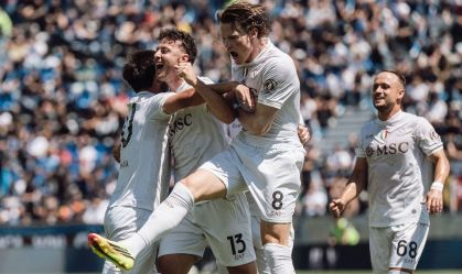 Napoli vence Pisa na Serie A