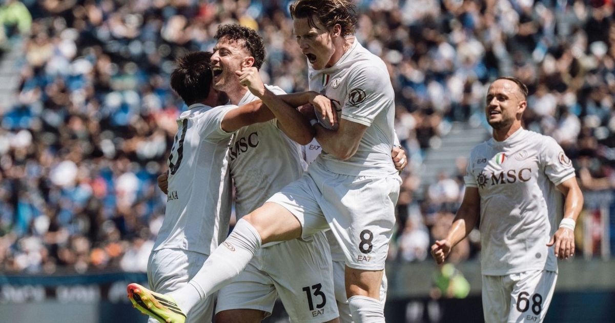 Napoli vence Pisa e confirma vaga na Champions League; Juventus se complica