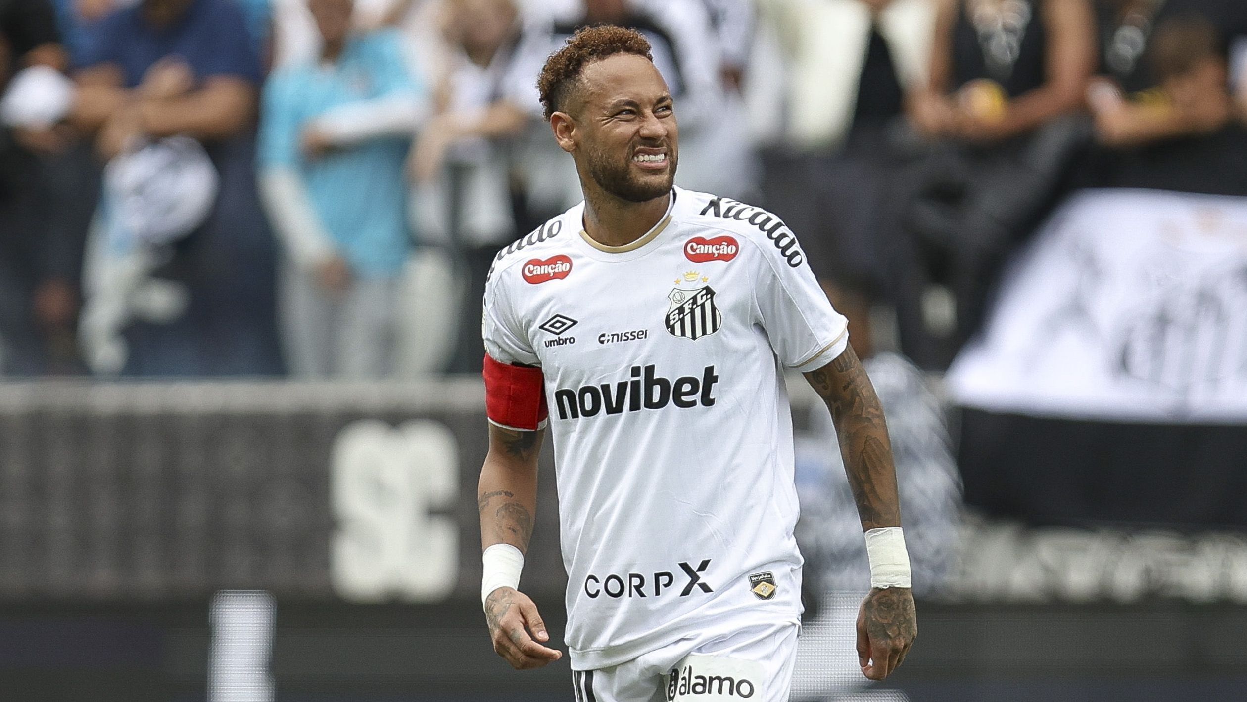 Neymar em Santos x Coritiba do último domingo (17)