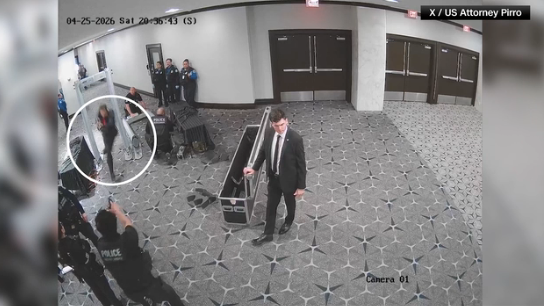 Novo vídeo mostra atirar tentando invadir jantar da imprensa com Trump