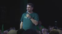 Sei jogar o jogo do poder em Brasília, diz Flávio Bolsonaro em SC