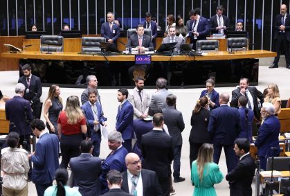 Waack: Congresso adere ao feirão de bondades eleitorais