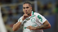 Paulinho detalha "processo muito difícil" de lesão após gol contra Flamengo