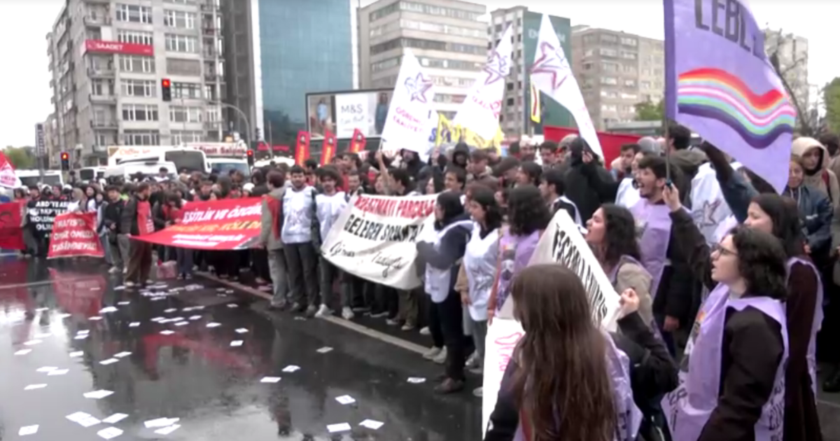 Manifestação do dia do trabalho termina em violência em Istambul