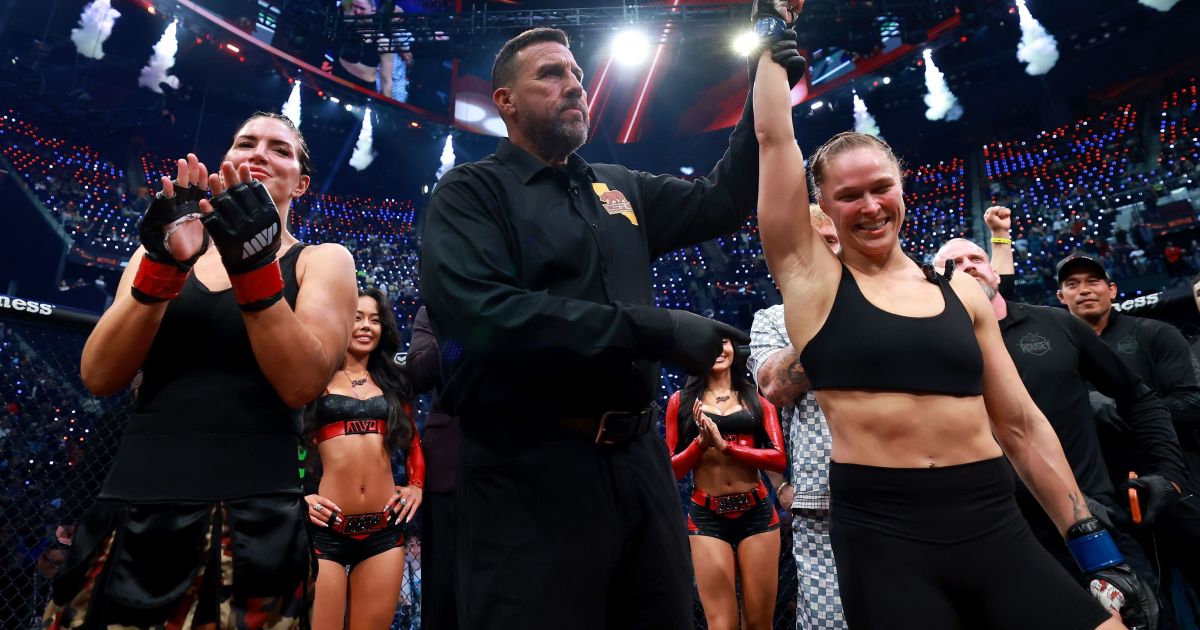 Ronda Rousey vence Gina Carano em 17 segundos e se aposenta novamente