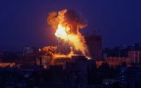 Rússia pede que estrangeiros deixem Kiev e ameaça "ataques sistemáticos"