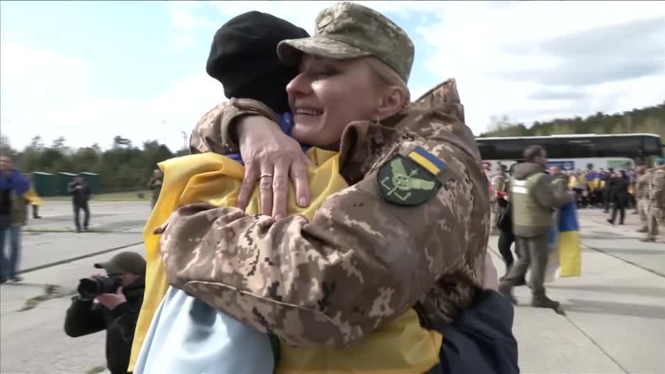 Rússia e Ucrânia trocam 205 prisioneiros de guerra cada