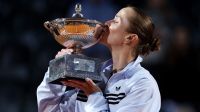 Svitolina supera Gauff em final dramática e conquista tricampeonato em Roma