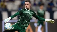 Goleiro do Goiás é protagonista, mas sofre grave fratura contra o Cruzeiro