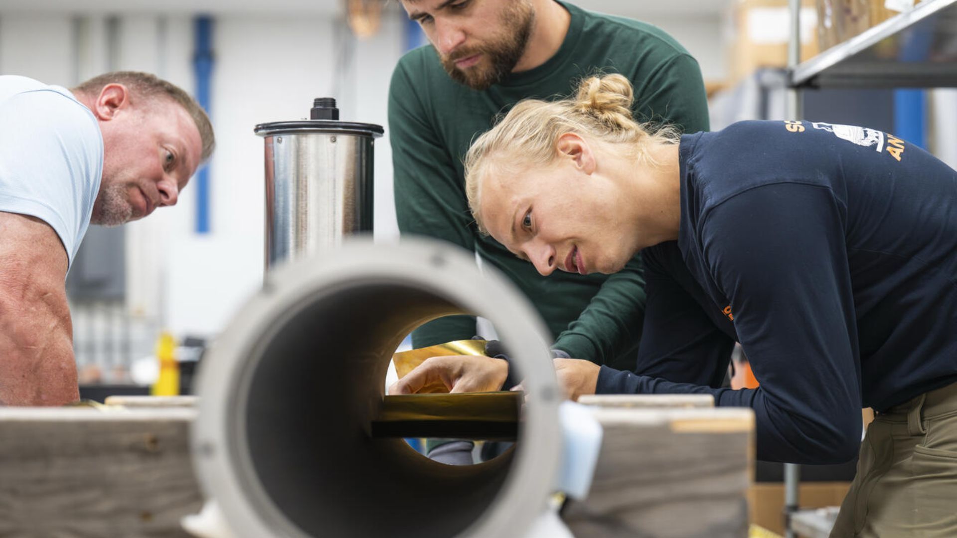 Equipamentos instalados sob a camada de gelo do Polo Sul são os mais profundos já registrados e reforçam rede global de monitoramento sísmico • Reprodução • Taylor Wolfram / UW–Madison