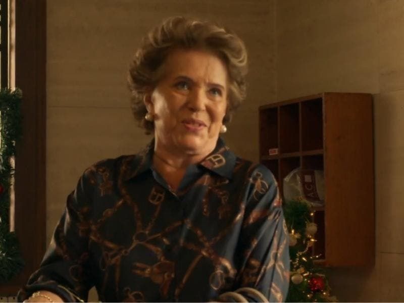 Atriz Theresa Amayo em "Além do Tempo".