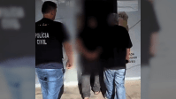Intubada, mulher pisca para confirmar agressões de ex-marido em Manaus