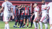Flamengo é surpreendido e eliminado pelo Vitória na Copa do Brasil