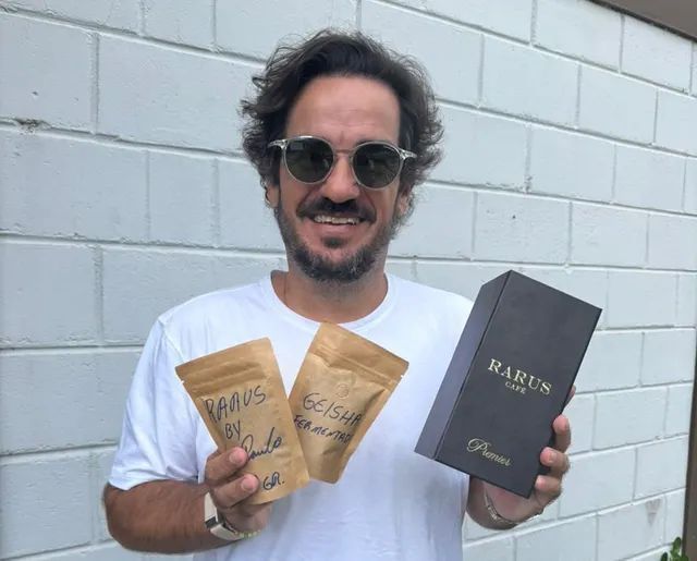 100g de café vendido por R$ 10 mil pode render a xícara mais cara do Brasil