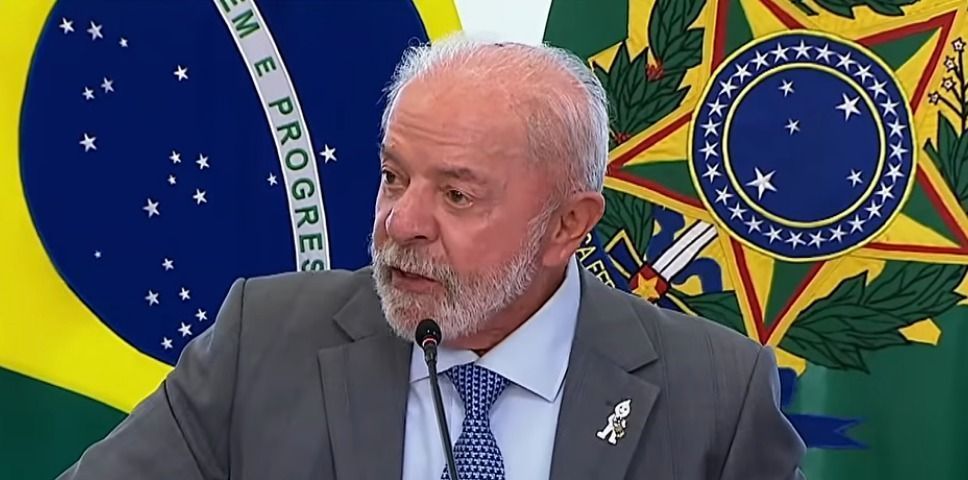 Lula critica silêncio de sindicatos e entidades médicas durante pandemia