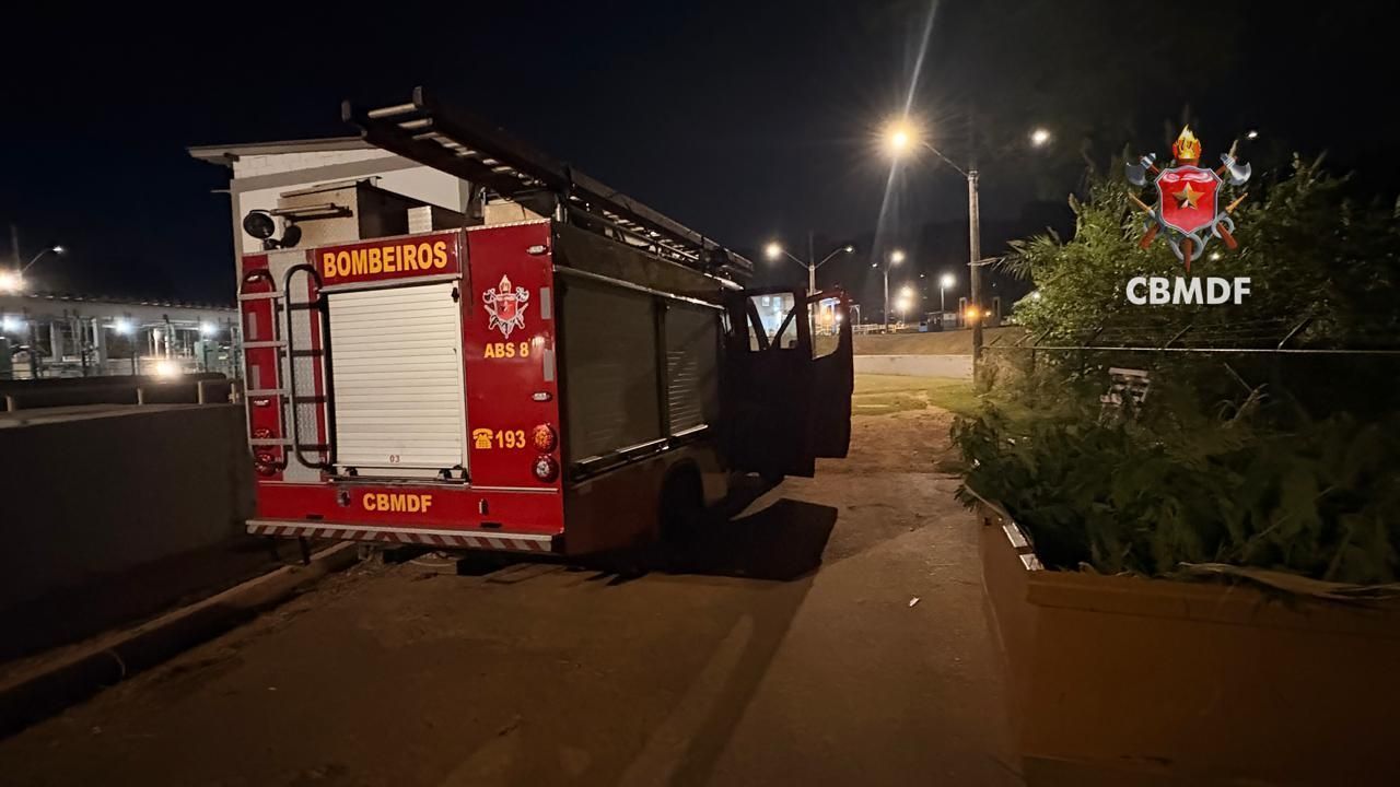 Corpo foi encontrado boiando no Lago Paranoá, nas proximidades da Estação de Tratamento de Esgoto da L4 Norte, em Brasília-DF • Divulgação/CBMDF