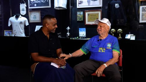 Jairo Nascimento e Pepe no Museu Pelé, durante a gravação de "Essa Tem História"