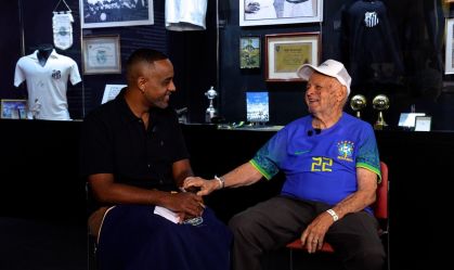 Jairo Nascimento e Pepe no Museu Pelé, durante a gravação de "Essa Tem História"