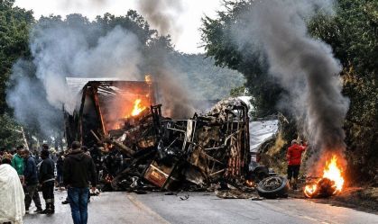ACIDENTE ÔNIBUS CARRETA