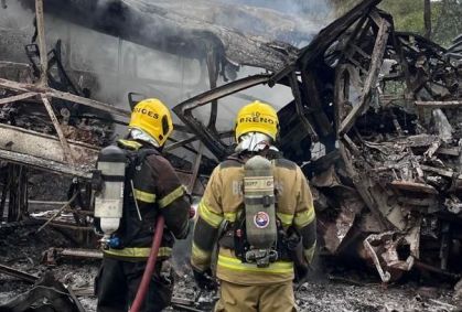 Acidente em MG: vítima desaparecida é encontrada carbonizada em ferragens