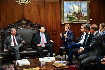 Empresários criticam proposta da 6x1 e pedem mais tempo a Alcolumbre