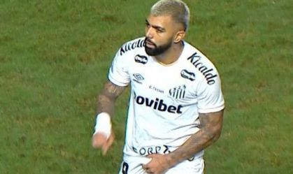 Gabigol é expulso por gesto obsceno