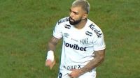 Gabigol é expulso por gesto obsceno em Santos x Vitória; veja o vídeo