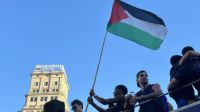 Yamal exibe bandeira da Palestina e provoca Real em festa do Barcelona