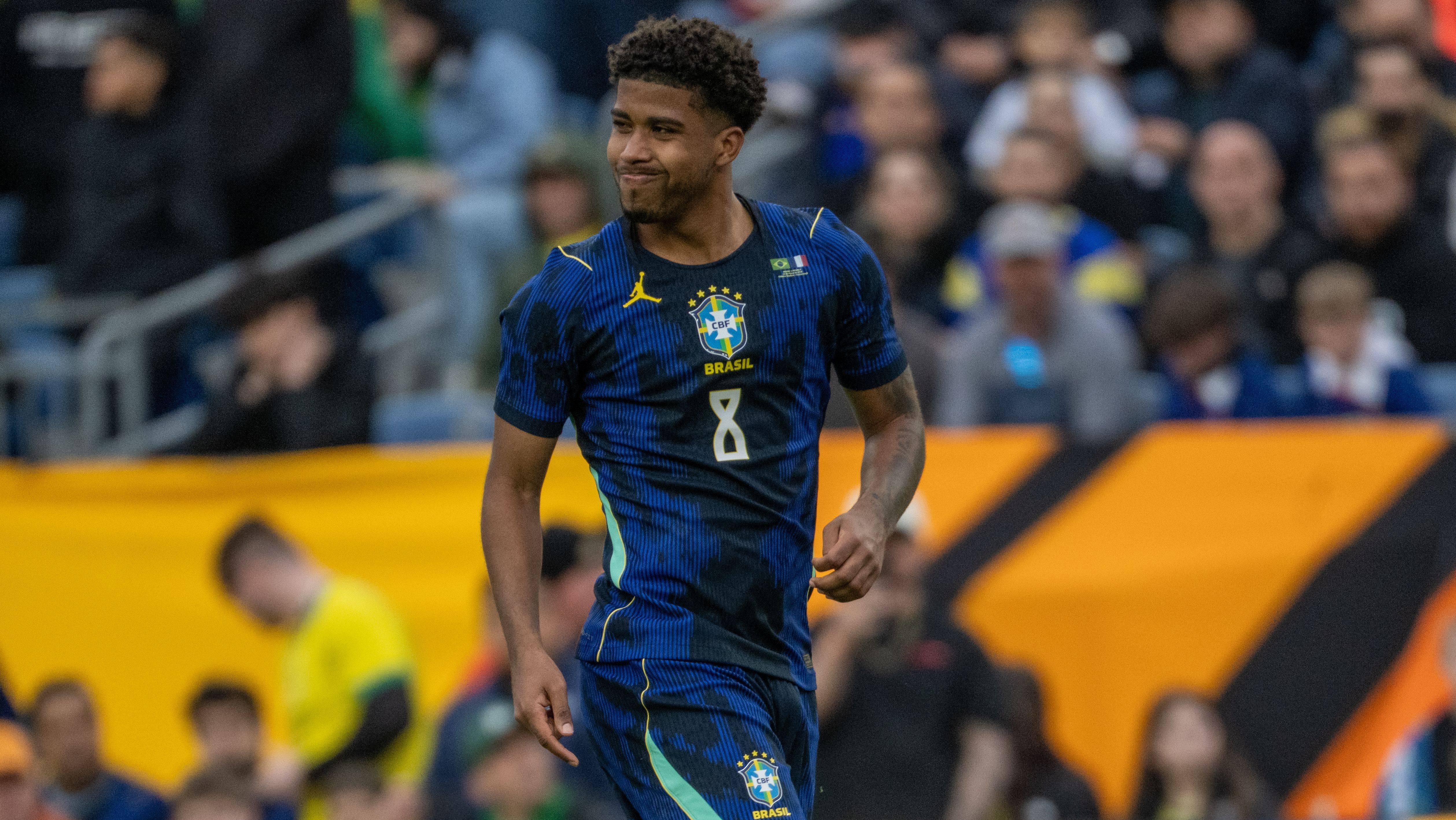 Andrey Santos no amistoso entre Brasil e França