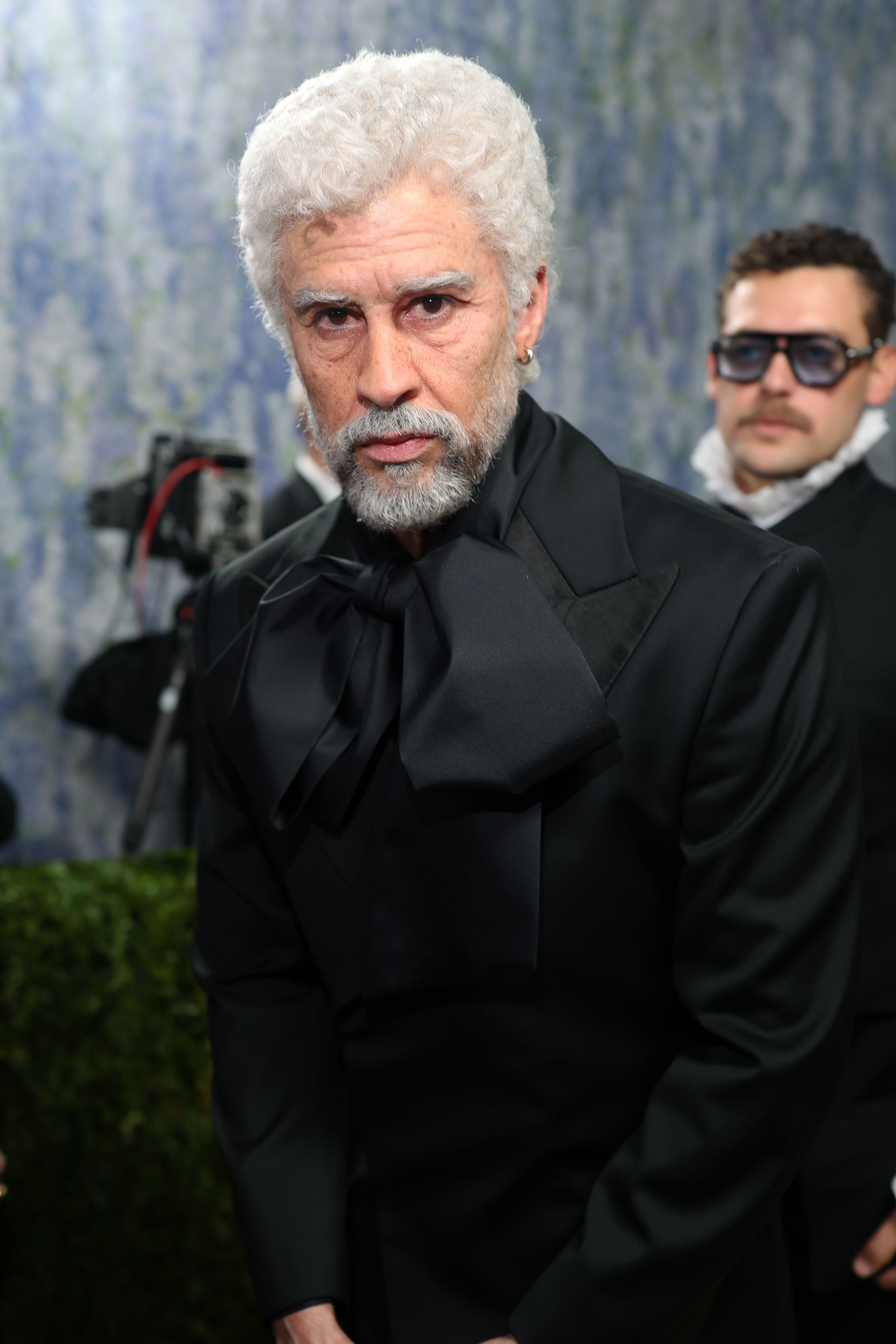 Bad Bunny comparece ao Met Gala de 2026, que celebra a "Arte do Figurino", no Metropolitan Museum of Art • Getty Images