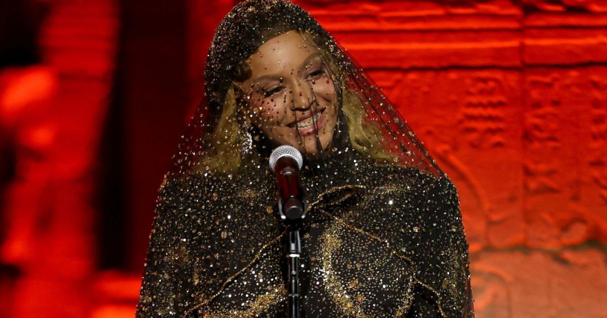 Met Gala: quem acertou e quem errou no dress code?