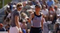 Em data especial, Bia Haddad avança às oitavas nas duplas em Roland Garros