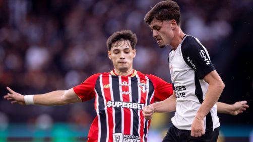 Bobadilla e Breno Bidon disputam jogada