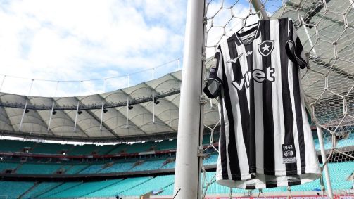 Camisa do Botafogo na Arena Fonte Nova