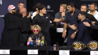 Lutador provoca Poatan e causa confusão em coletiva do UFC; veja