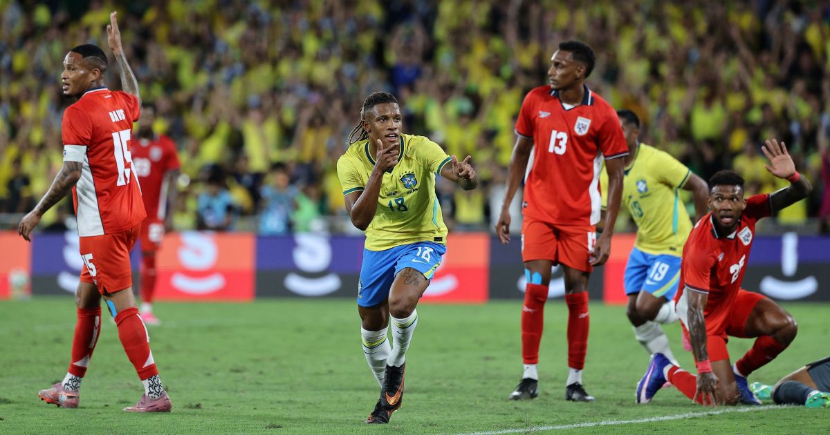 Danilo marca golaço após lançamento de Paquetá e Brasil faz 6×1