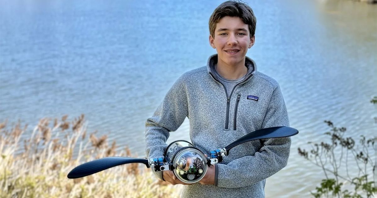 Adolescente canadense cria tartaruga robótica com IA para proteger oceanos