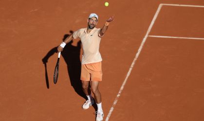 Novak Djokovic avançou para a terceira fase de Roland Garros